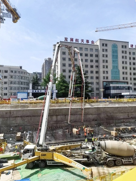 KU酷游官网HB62V泵车实现西安灞桥1800方C40风雅量浇筑